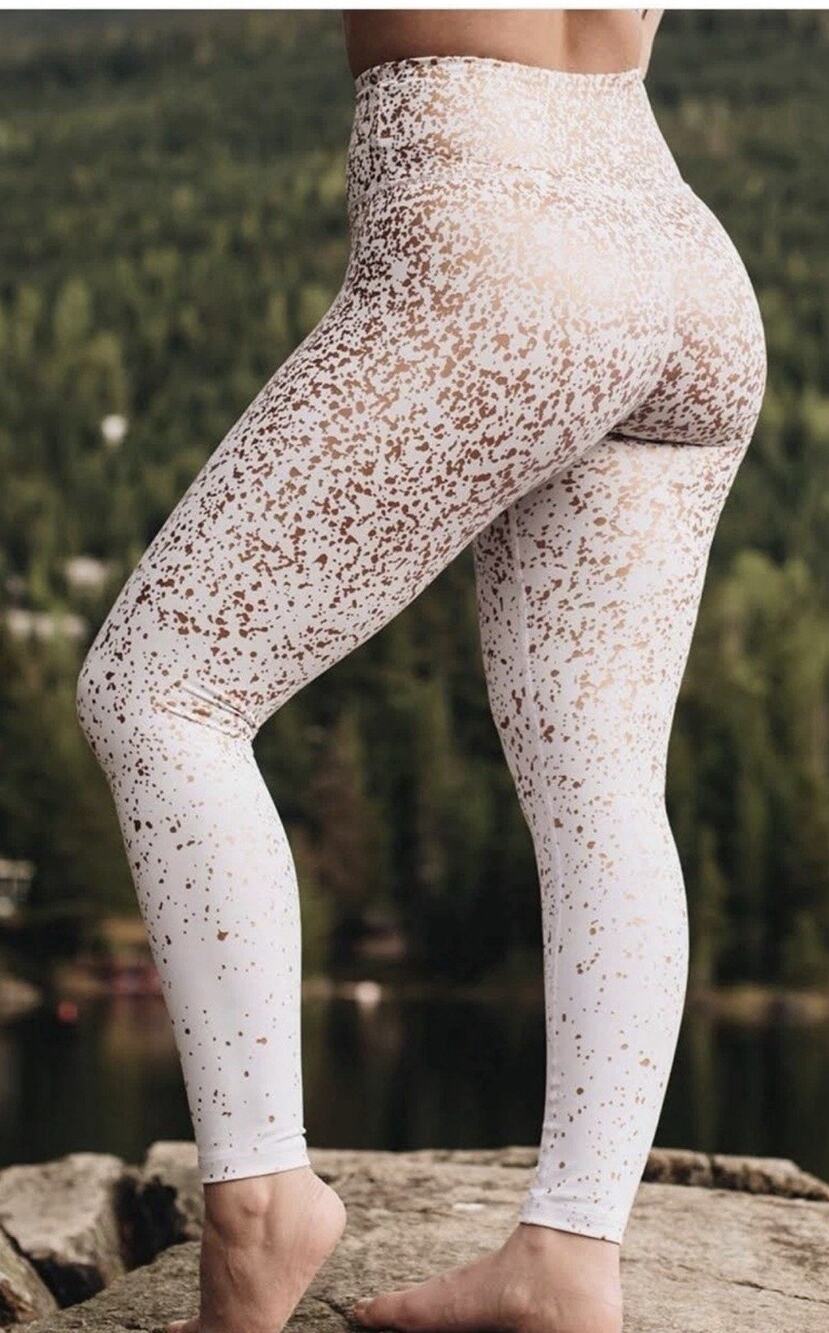 Zyia Active White Stay Gold Light n Tight Hi-Rise 7/8 Leggings Sz 6-8 (A29)